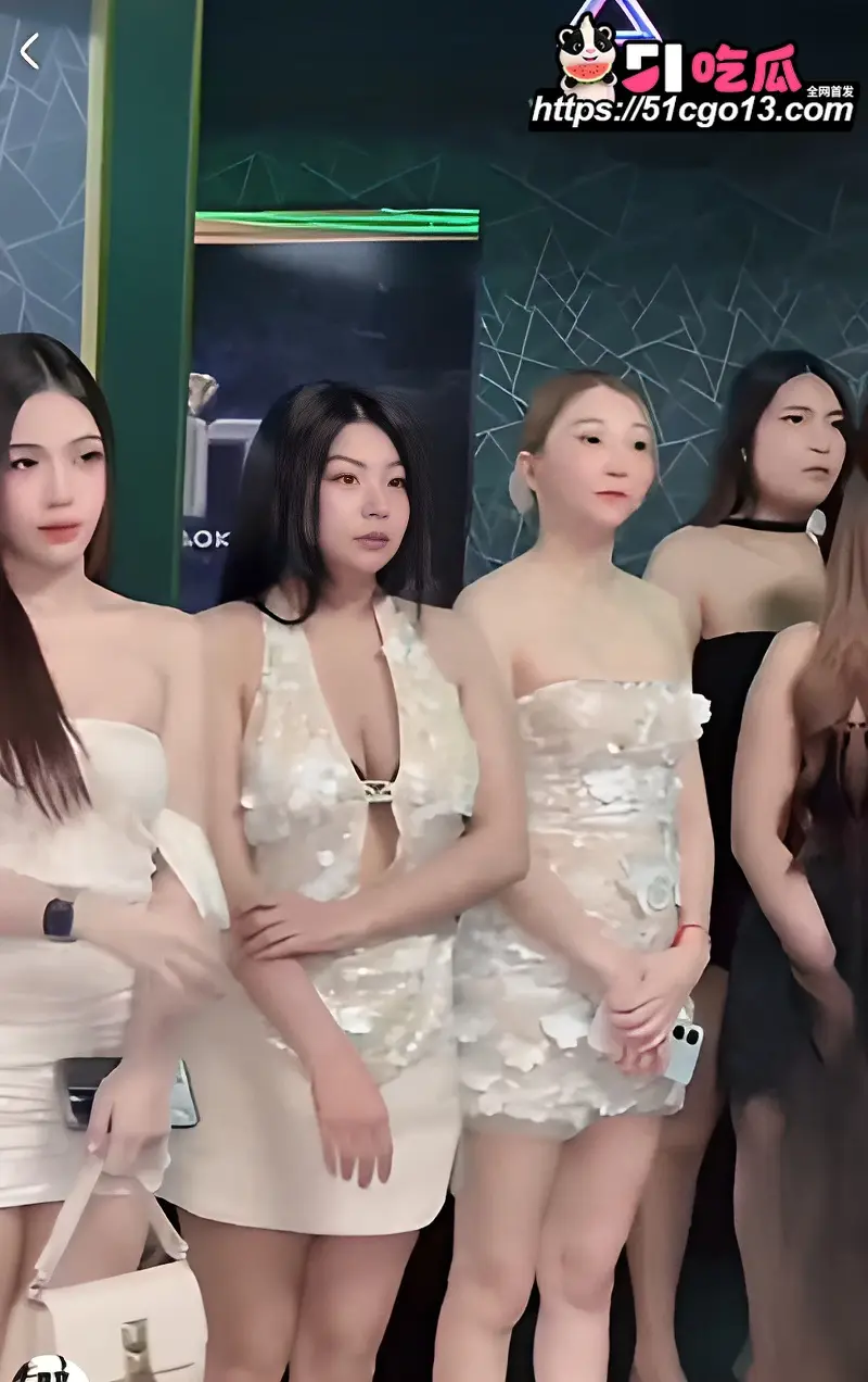 美军航母靠港遇上泰国扫黄！芭提雅色情场所全部查封 部分街区直接划为美军禁入区域 图10