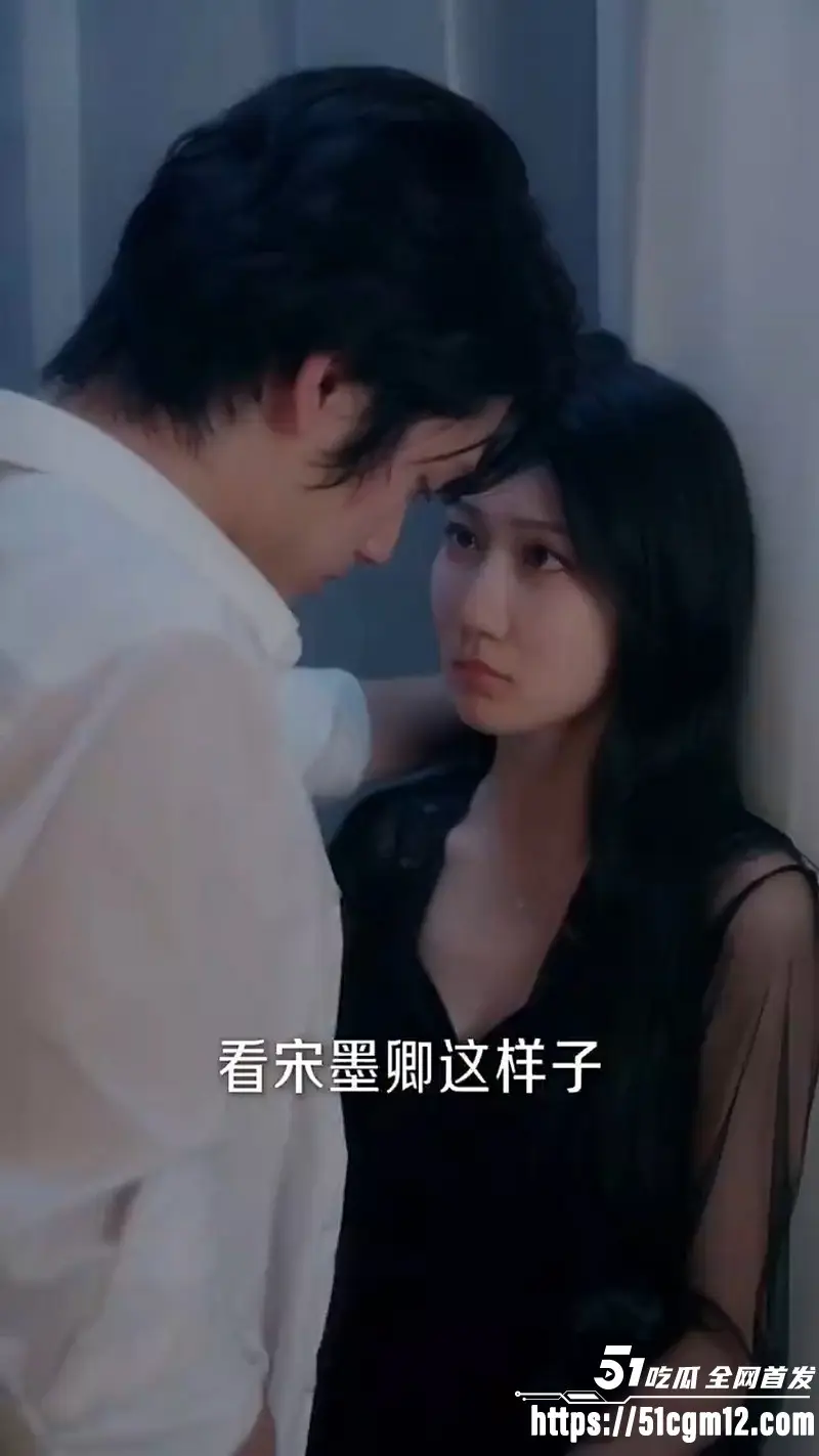 热播短剧《黑鸢尾的诱惑》重生成仇人家庭医生 勾引挑拨让婚事崩盘 复仇步步紧逼 掌控一切! 图1