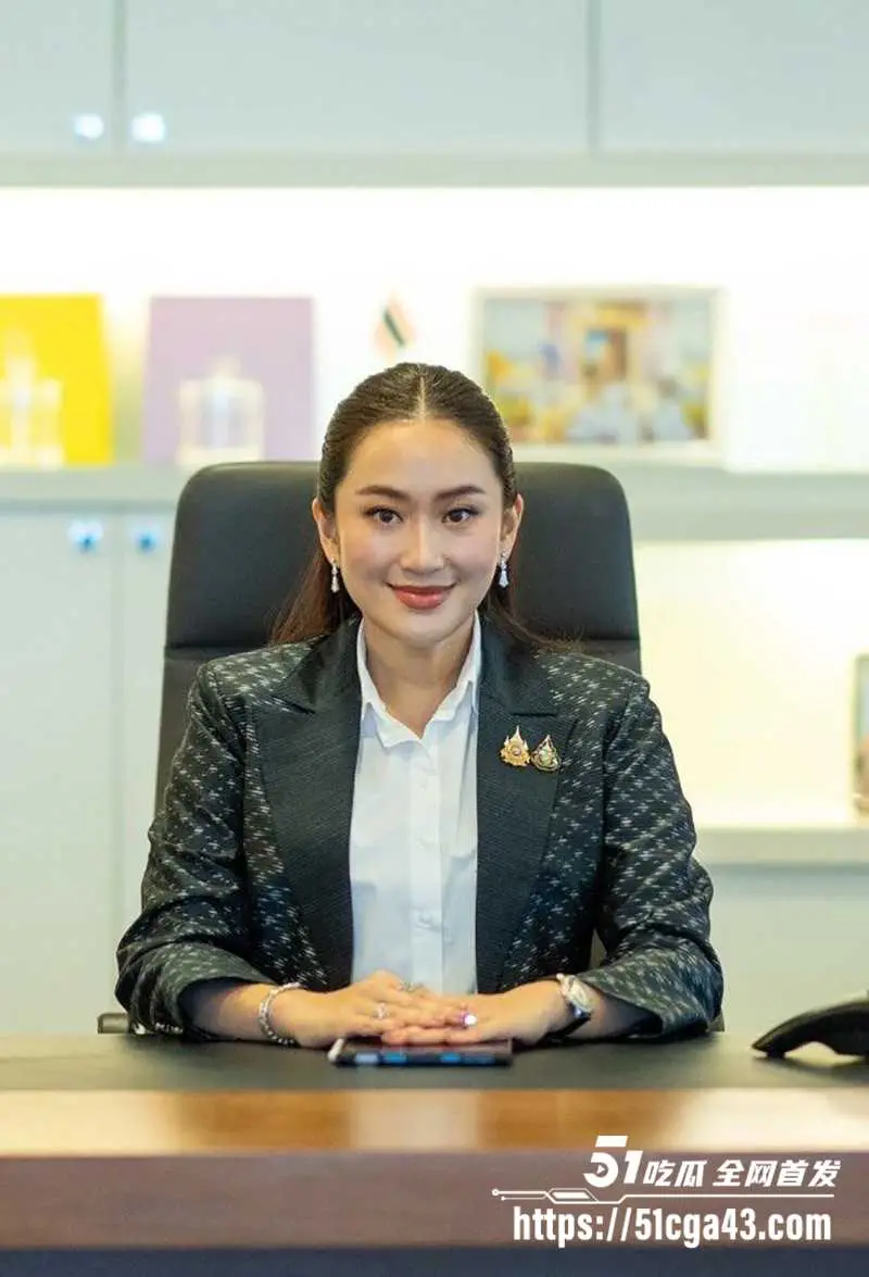 泰国女总理 佩通坦钦那瓦 深陷出轨风波 黑客破解与小鲜肉性爱视频流出 完美露脸尺度劲爆! 图1
