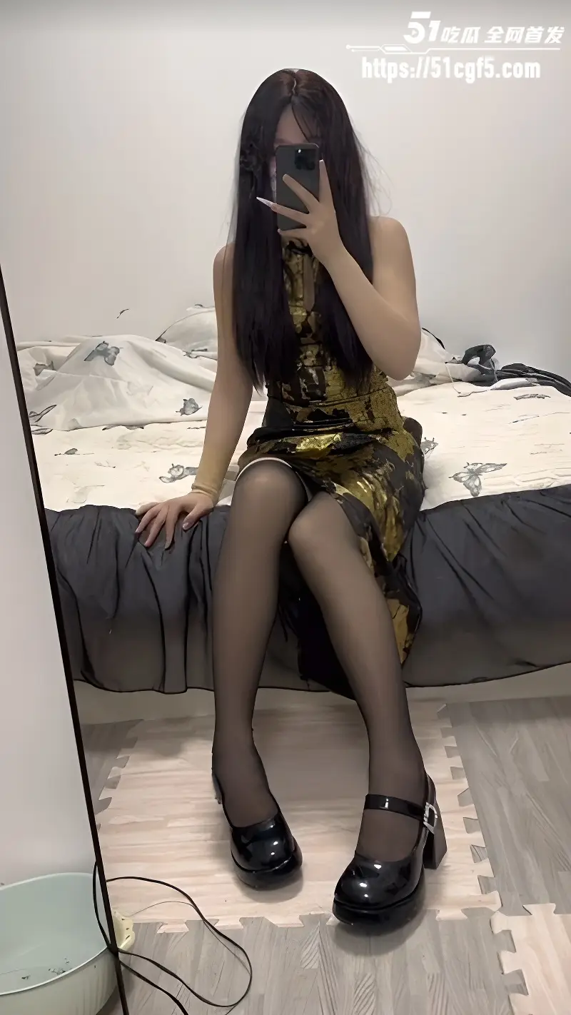 51原创野猫小怪兽 勾引正在打游戏的哥哥 让他好好陪陪我的花园! 图1