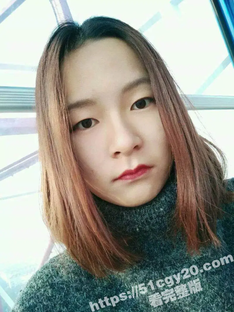 合租女室友 夏溪遥和闺蜜 洗澡时被偷拍曝光 性感曲线让人目不转睛 C杯大奶极其抢镜! 图1