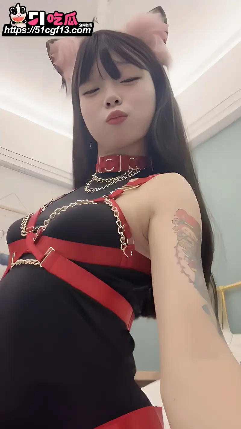 抖音高颜值嫩妹 聂傲娇 私拍福利 COS性感小狐狸 伸舌勾引跪求大神狂操 图6
