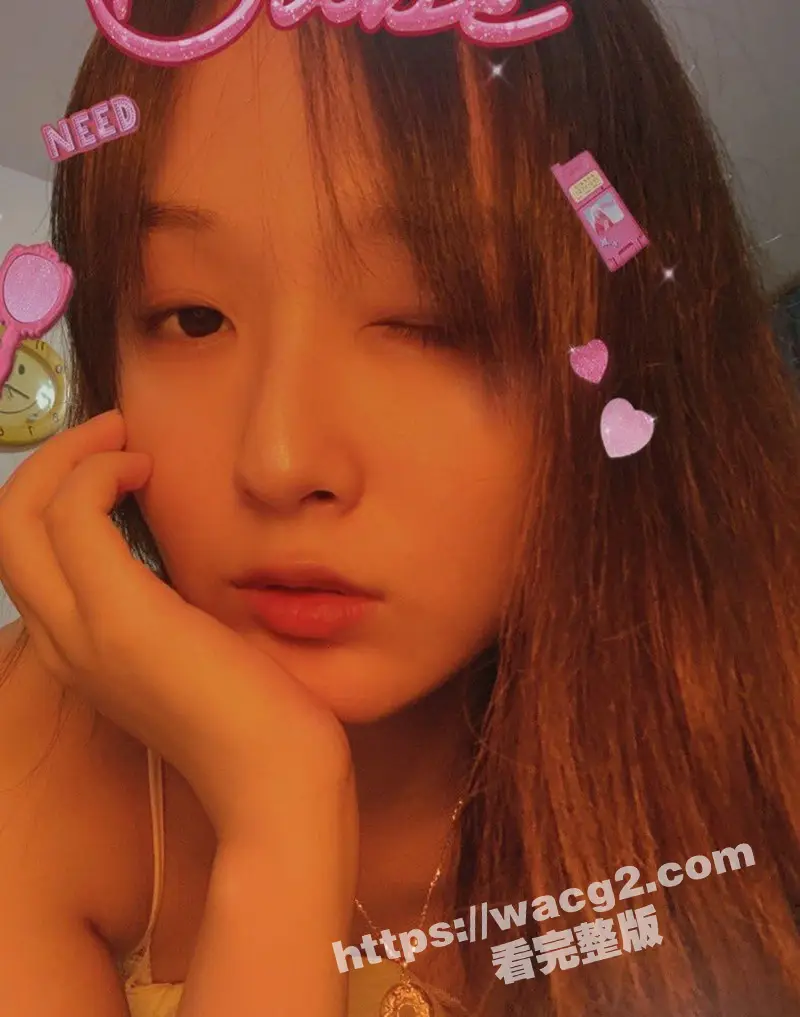 清纯可爱的大学生妹子被男友拉到酒店直接爆操抽插 强制操到高潮 妹子即爽又疼的都被操哭了!!! 图1