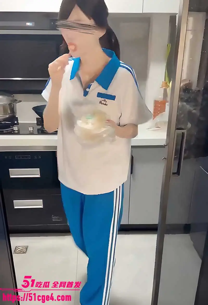 清纯萝莉 晚晚 爆款回归 沉浸式体验校园初恋 吸允奶油肉棒 尝无套禁果被射满小腹 图1