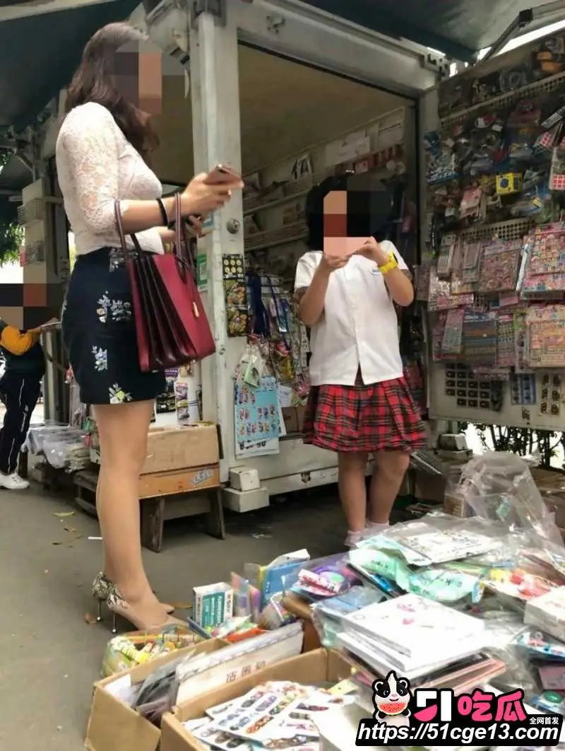 海角大神 包容的岳母 原创新作 饥渴丈母娘床上爽到叫祖宗 下床骂畜生 图1