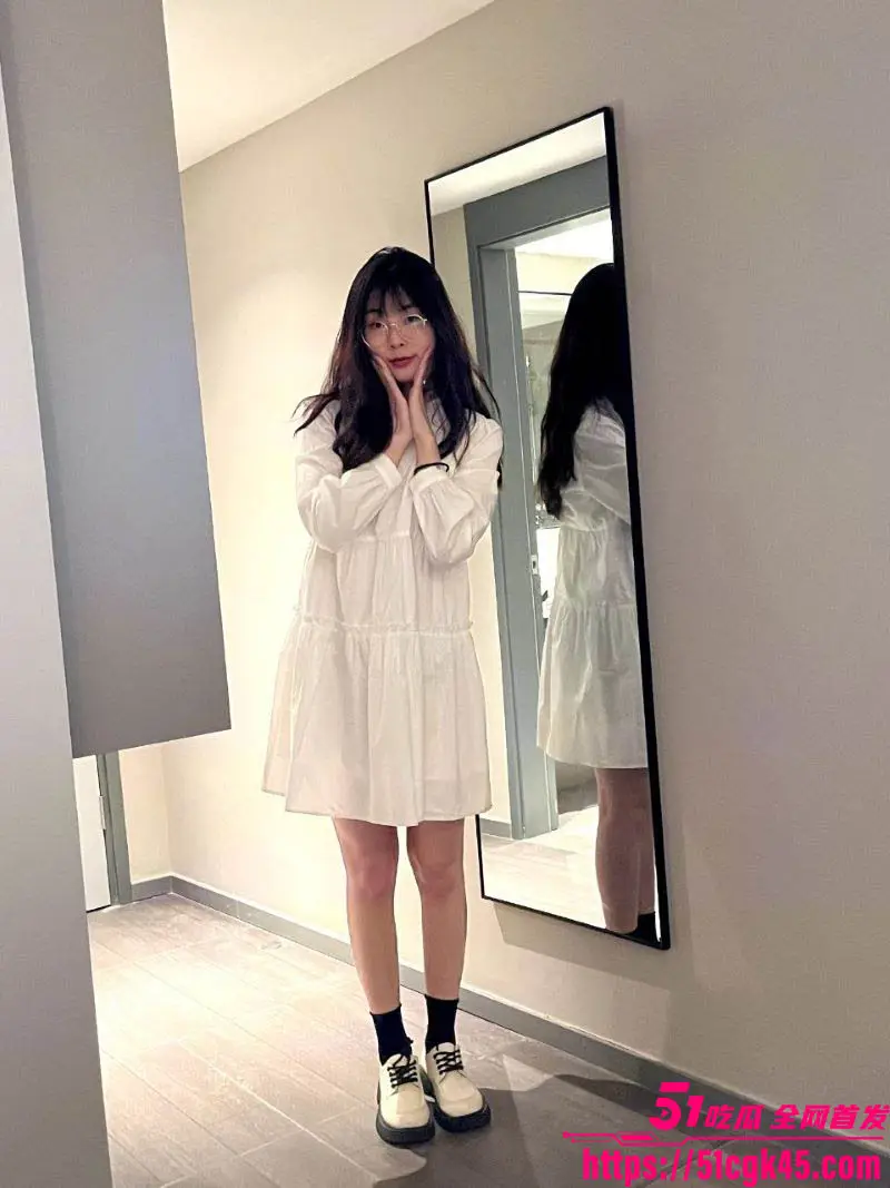 河北邯郸人妻 姜丽丽 足交性爱视频流出 黑丝美腿性感十足 翘臀摇曳浪叫不止! 图2