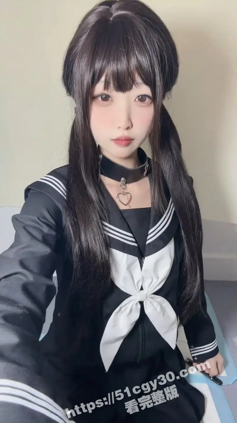 顶级福利姬 神探狸狸 淫语自慰私拍曝光 绝美颜值搭配白丝美腿诱惑 水晶棒直捅花芯淫水狂喷! 图1