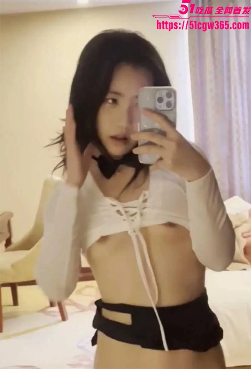 白嫩健身网黄 悲哀小狗 付费合集流出!清冷少女上演极致反差 玩假屌深喉狂插自慰 阴蒂痉挛潮吹喷汁 状似淫兽骚浪入骨! 图2