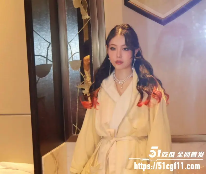 嘉兴甜品店服务员 李舒艳 与前男友不雅视频流出 露脸深喉口交 无套后入被干到抽搐 图2