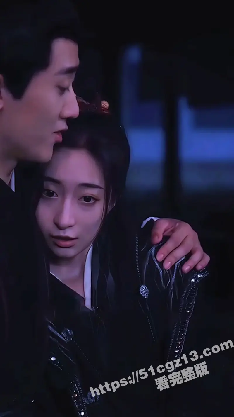 每日短剧《捡个女帝当老婆》小伙意外穿越回古代 开局就遇到女帝! 图3