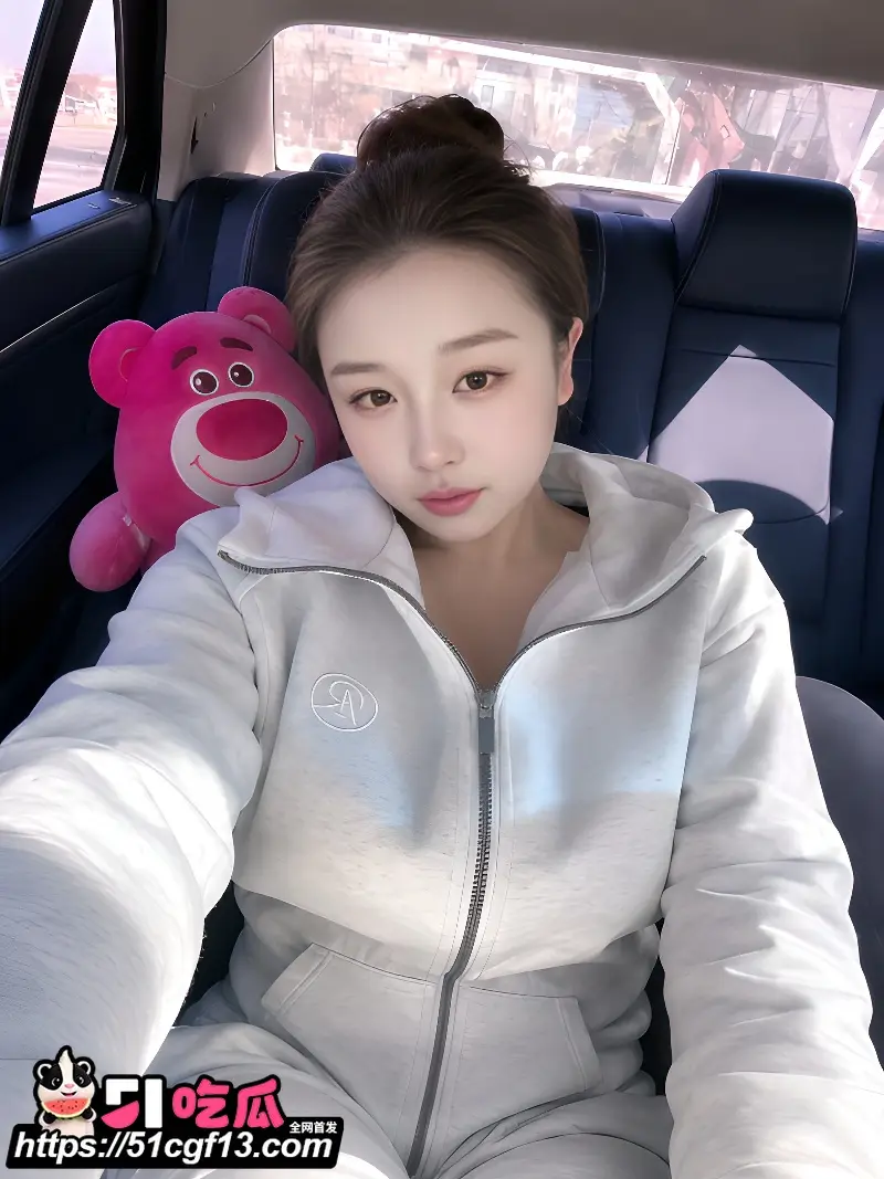 成都嫩妹 钟予希 性爱视频遭男友泄密 足交口交推肆意挑逗 后入爆操浪叫震天! 图1