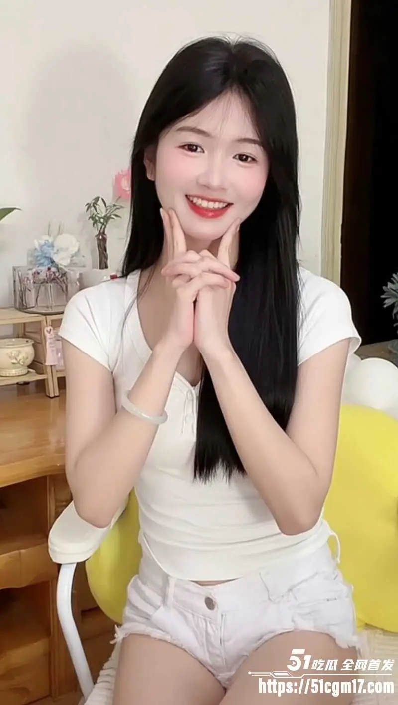 快手25万粉网红 蒸芋芋 裸聊视频 内衣扒开猛揉奶子 气垫梳狂摩骚穴 淫骚姿态层出不穷 图3