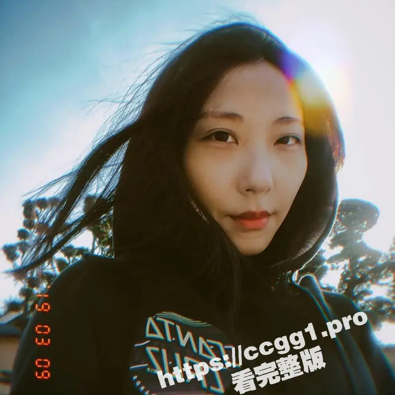 喜欢户外运动的健身女 在床上也是体力充沛 平时爱洋屌的台妹神智恍惚 被手机对着脸拍! 图1