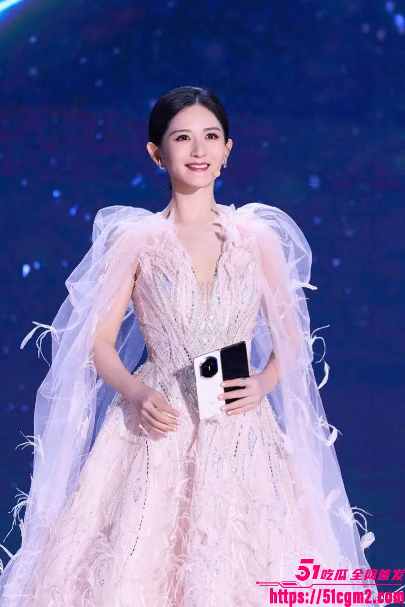谢娜长文怒怼薛之谦 段曦火速下场反击 爆出当年厕所激战视频 昔日恩怨彻底撕破脸 热搜霸榜！ 图10