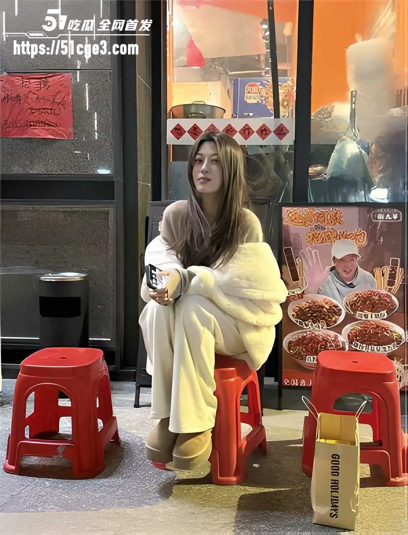 S级极品女主 郑玮婷 性爱视频第二弹 情趣玩虐调教 乳夹震棒掐脖无套内射榨精 图1