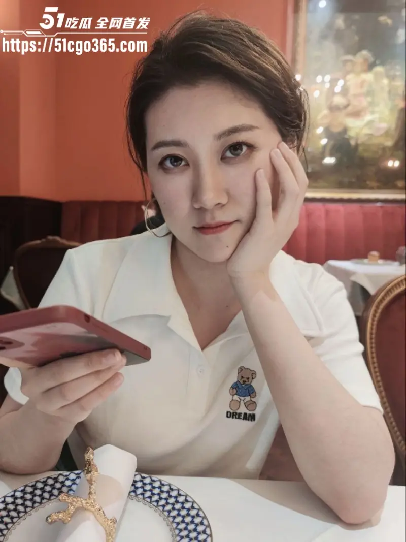 热水器公司销售 杨丽梅 被领导潜规则调教视频曝光 高颜值白领精英私下狗爬式为领导服务 被各种玩弄泄欲! 图1