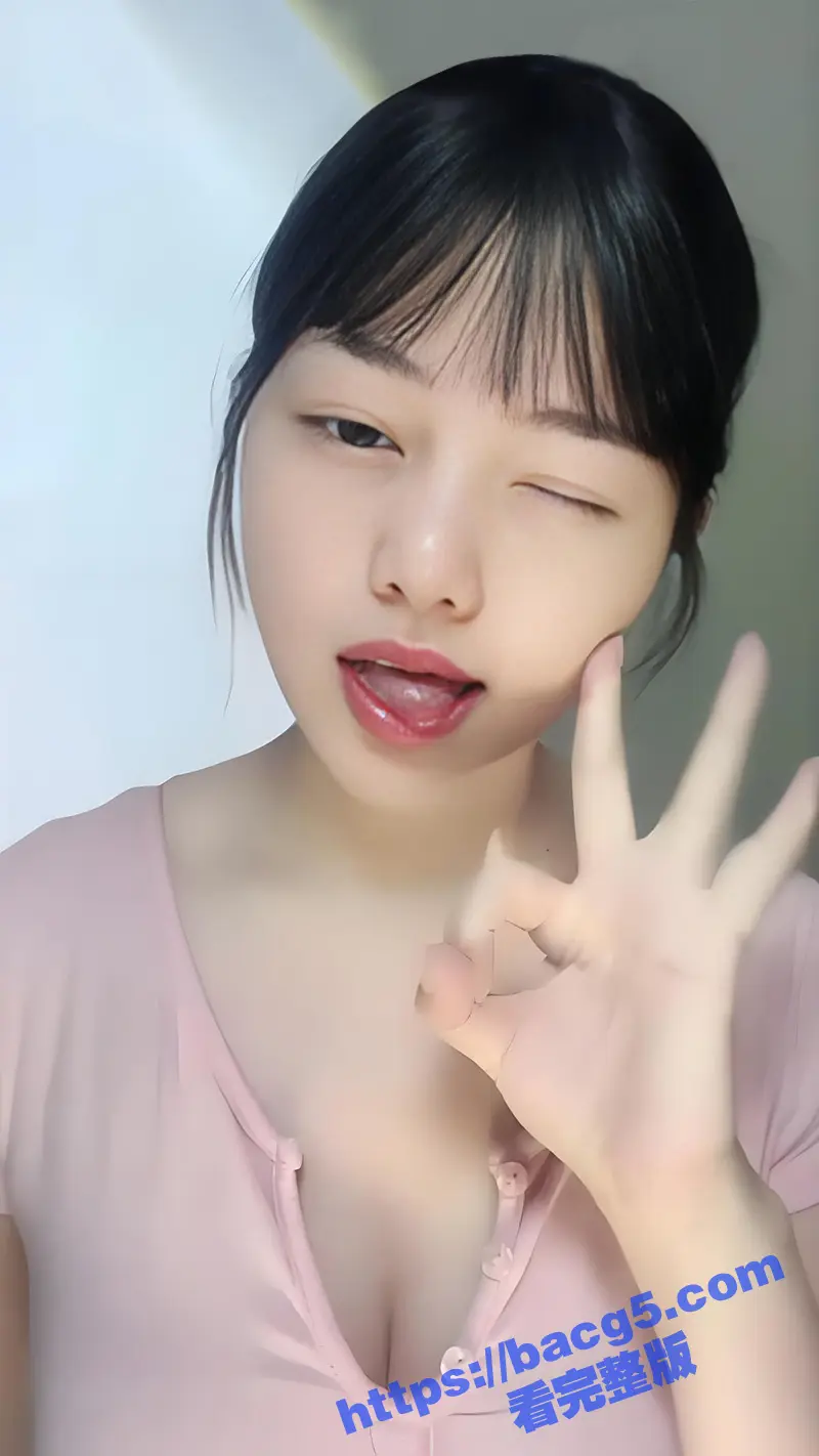 大眼美女陪金主视频玩飞机杯 骚话勾引撸射 看到大屌兴奋至极！骚鸡肯定是臭鸡巴吃少了 一副没见过世面的样子！ 图2