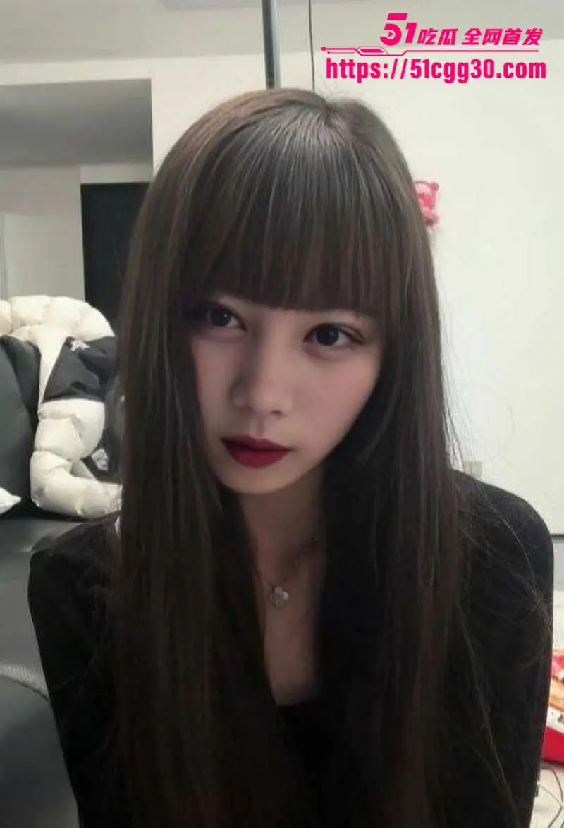 日本东京美女大学生不雅视频流出 借钱后用身体抵债 举证挨操玩穴 喝下满杯浓精 全程比男主玩的还嗨! 图1