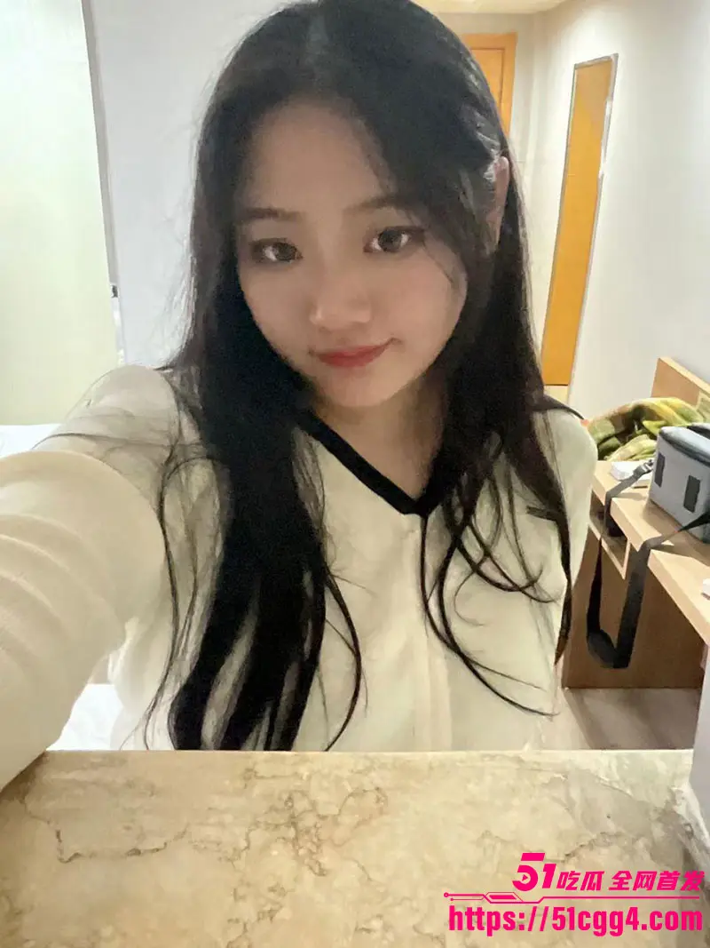 成都财贸学院 李金念 双洞齐插饥渴自慰 约炮网友巨乳被揉捏变形 肥臀猛坐榨精 极品肉身淫水四溢! 图1