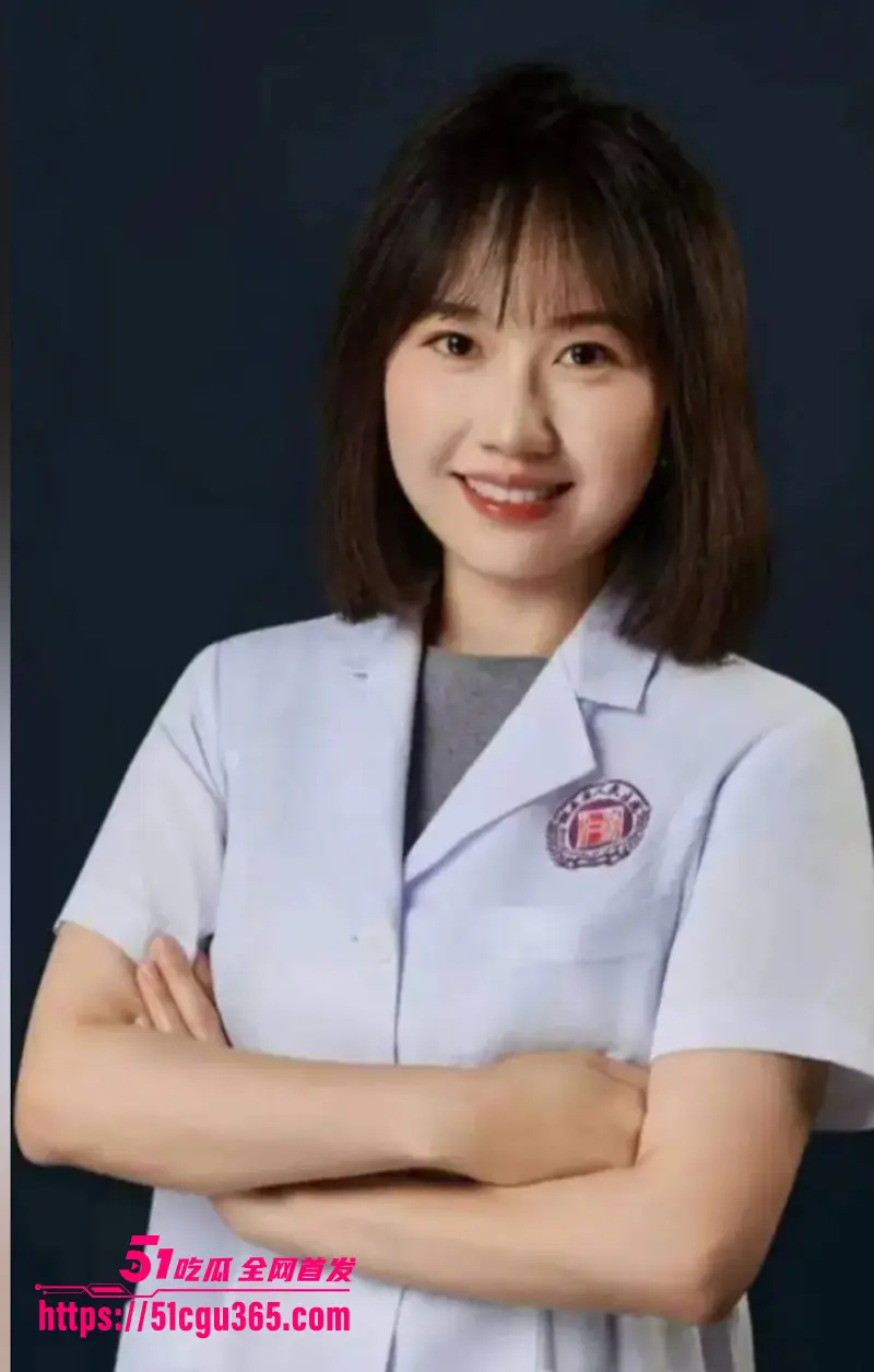 湖南省人民医院副院长 祖雄兵 与眼科主任 曾琦 婚内双双出轨 大搞权色交易 家中偷欢视频被曝光! 图13
