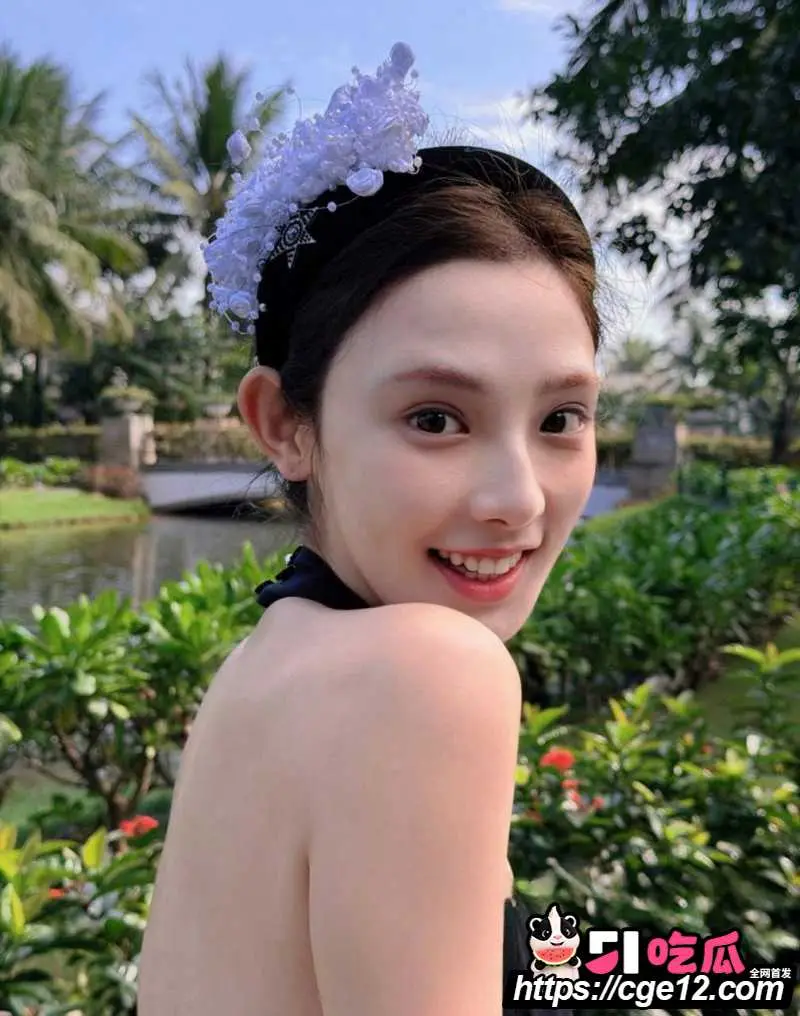 内娱女星 彭小苒 七夕被曝恋情 主动倒贴圈外男友 贴身搂腰互动十分亲密! 图5