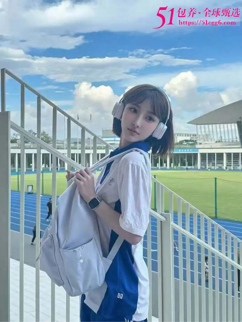 51包养 高端外围 | W1GZ120401 广州白月光级学生妹 纯天然0整容 皮肤如丝绸般细腻 质量保真 假一罚十 图3