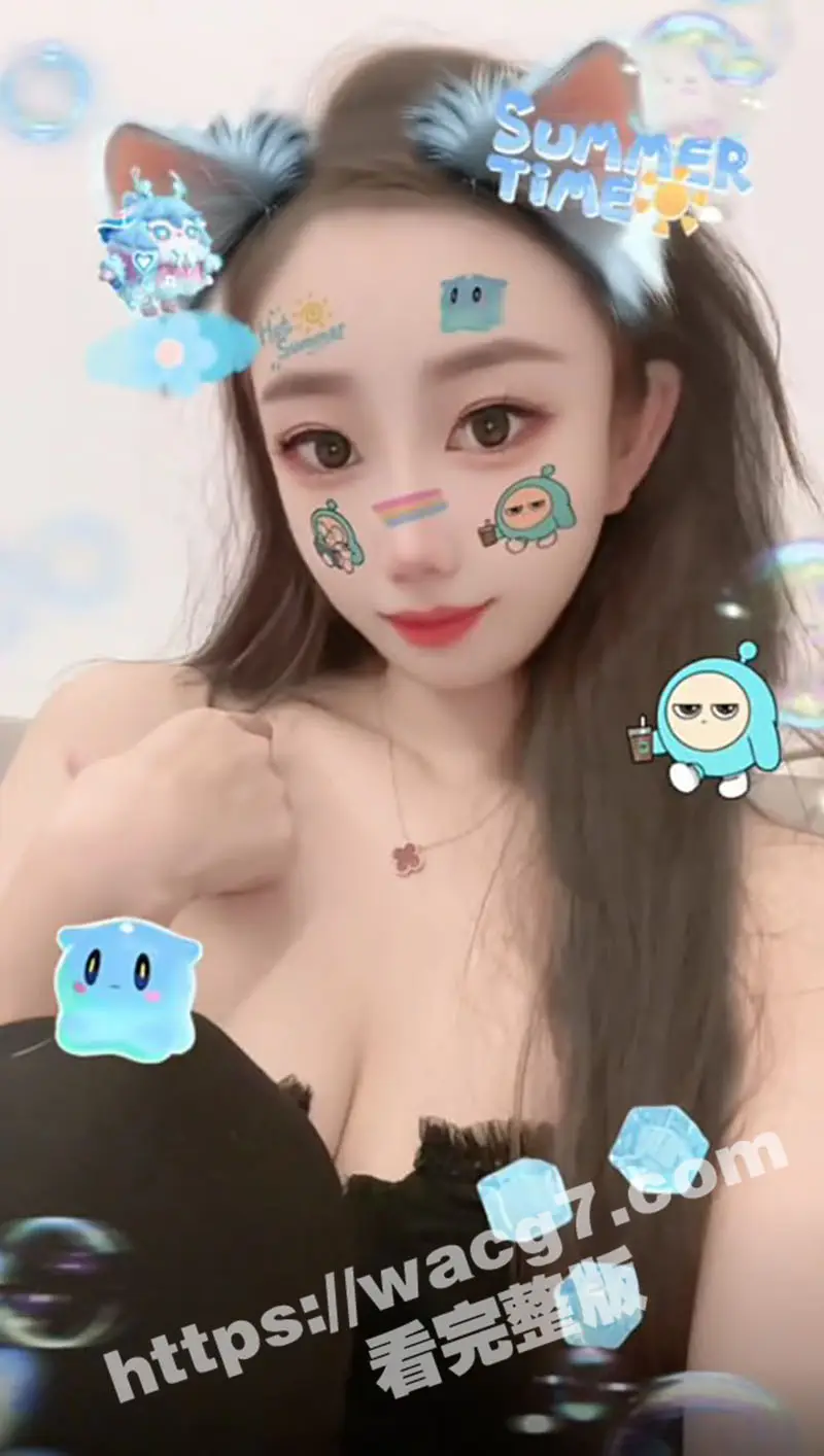 抖音土豆丝土豆片挂真空上直播 激情运动跳操奶子在衣服晃动 万人在线观看她的两奶子 图3