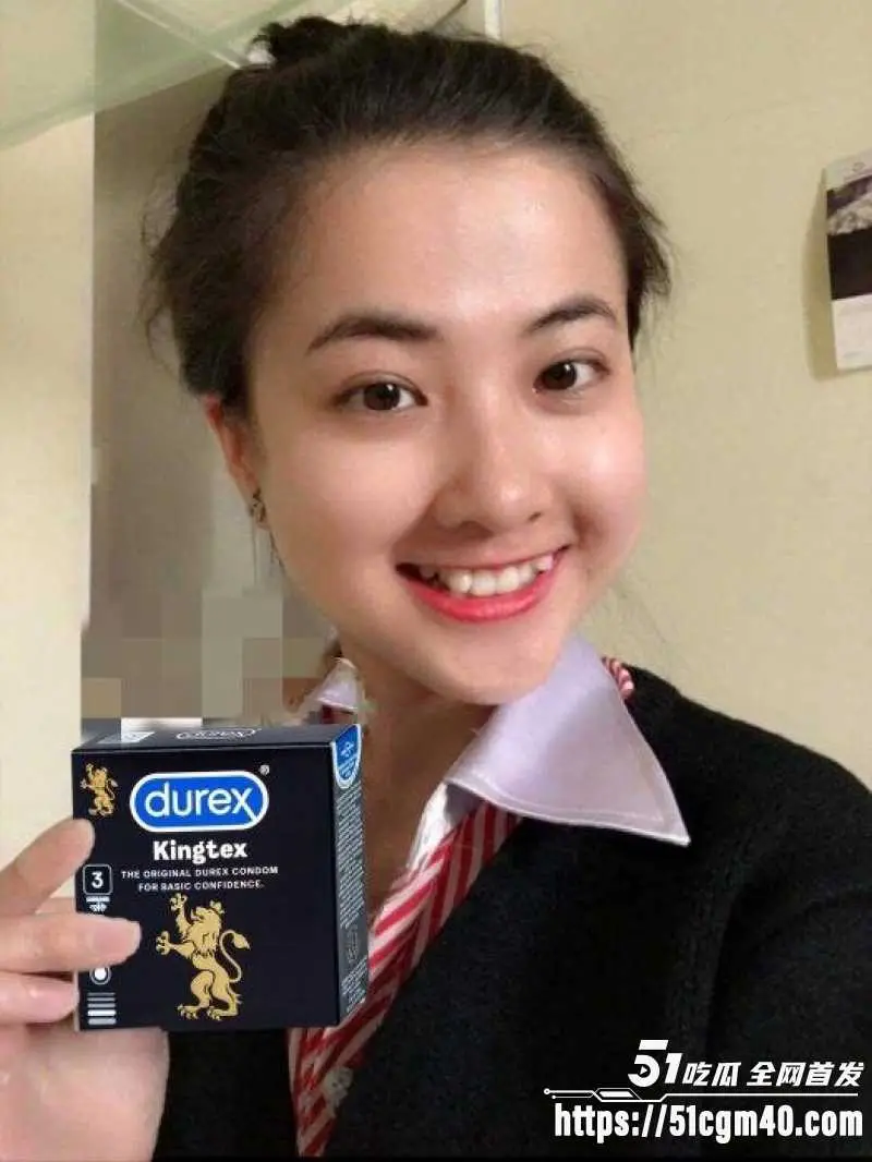 越南技商银行 女职员 被副行长潜规则 骚穴无套暴力打桩 浪叫不断彻底沉沦！ 图3