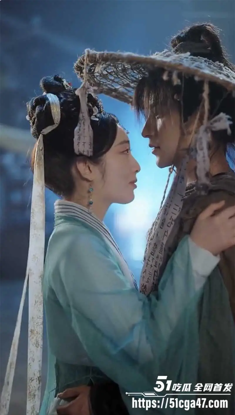 每日短剧《一曲剑魂破九州》铸琴大师安大携剑隐匿江湖 为驱倭定乱长公主柳韵请他出山 一路斩奸除恶 谱写传奇! 图3