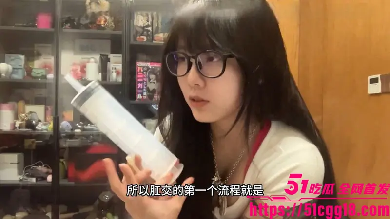 顶级网黄 卯哥 上岸转型性爱测评博主！带你直击成人展会现场 玩具用法讲解 骚气拉满看完上头！ 图6