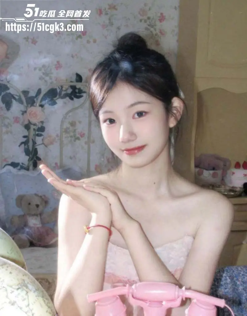 湖北宜昌公务员少妇 曾雪娇 性瘾超强M属性爆棚 婚内偷情被炮友狗链拴脖后入暴操! 图2