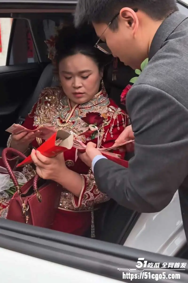 抖音热梗 睁眼看世界 再度爆火 广大男同胞集体觉醒 洁白婚纱迎来了它真正的主人! 图13
