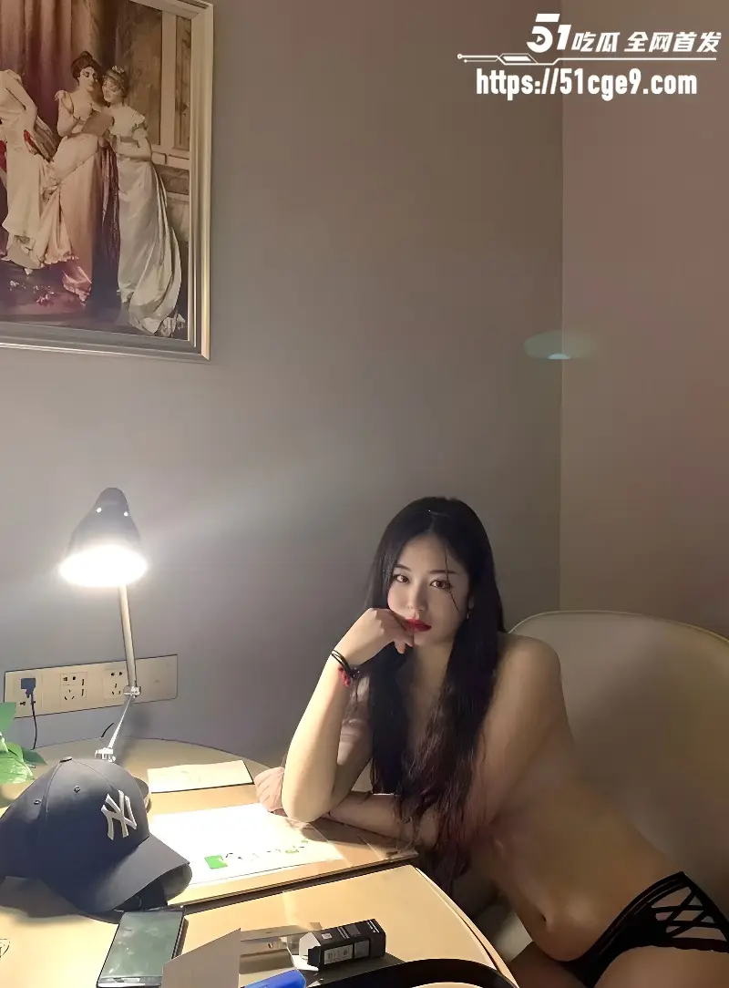 网调大神 网恋了一个性欲很强的母狗 天天视频裸聊 约到线下口交玩穴视频曝光! 图4