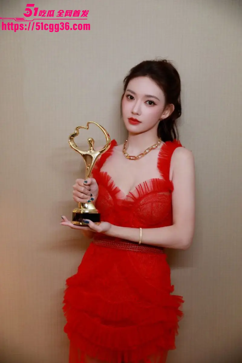 2026年微博之夜全网瞩目 全明星阵容齐聚多位女神 气妖艳质令无数粉丝为之疯狂! 图10