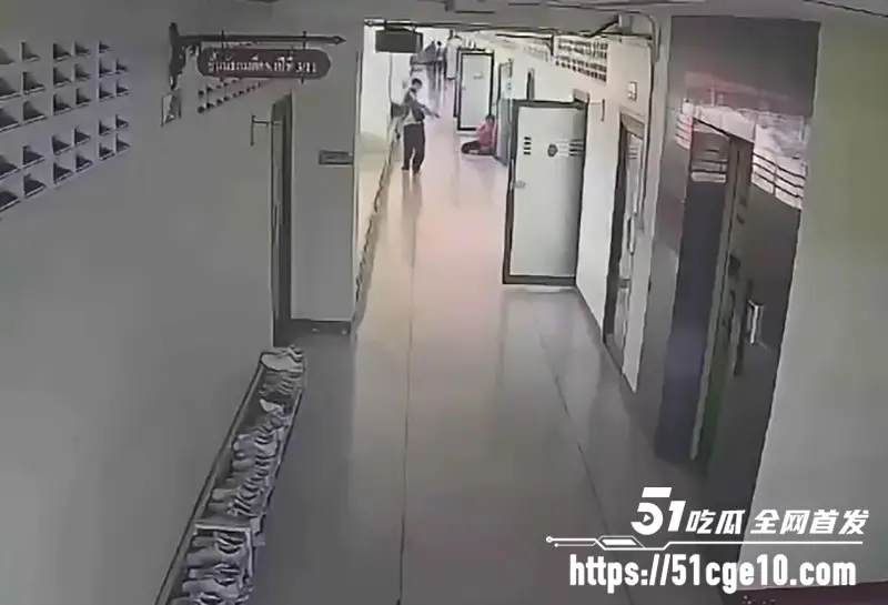 泰国突发校园枪击惨案 学生弑祖父母入校屠杀 开26枪8人遗憾毙命 图6