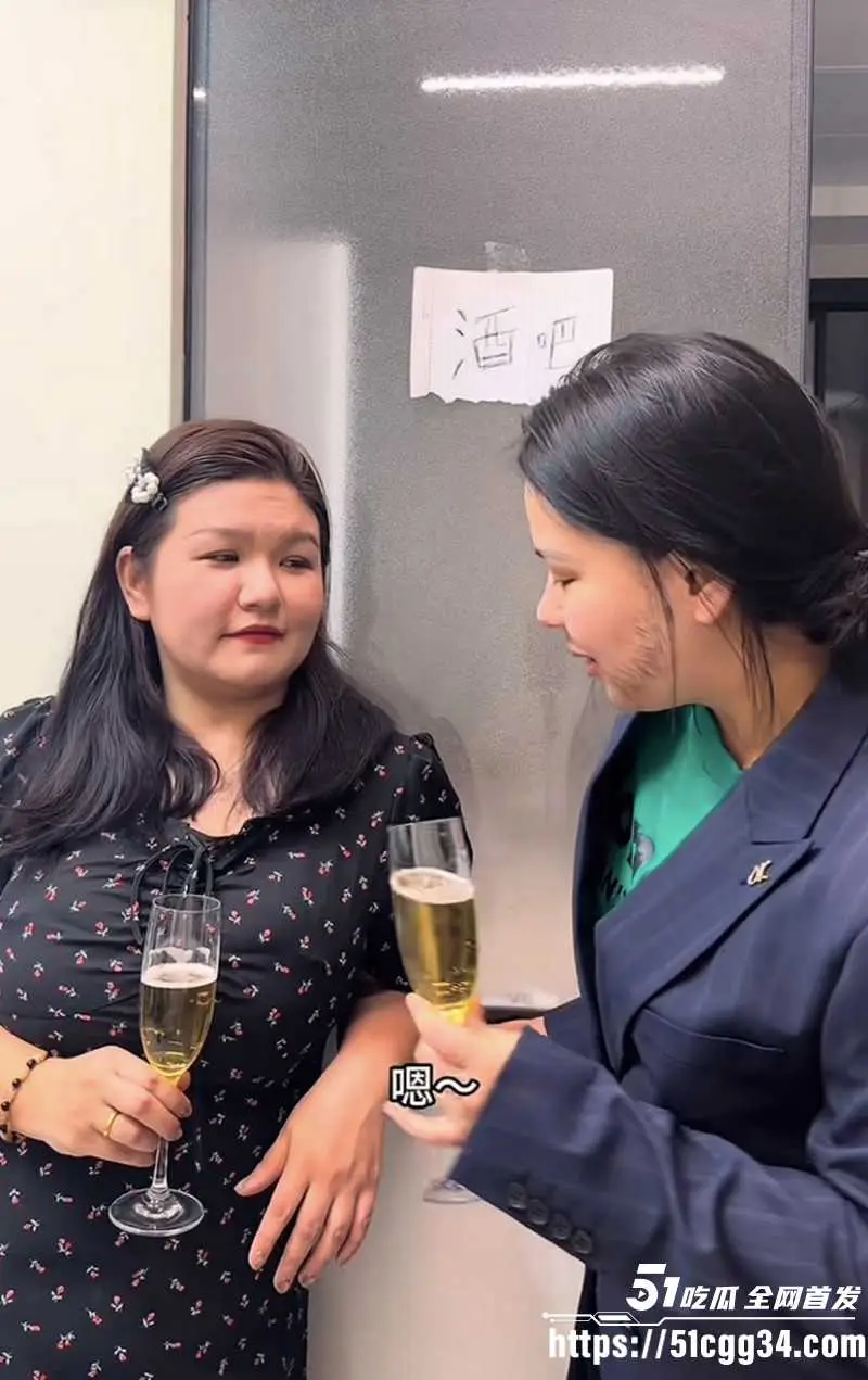抖音博主 酷酷酷 成都全季酒店被偷拍 针孔摄像头防不胜防 情侣温存时刻被全网曝光! 图5