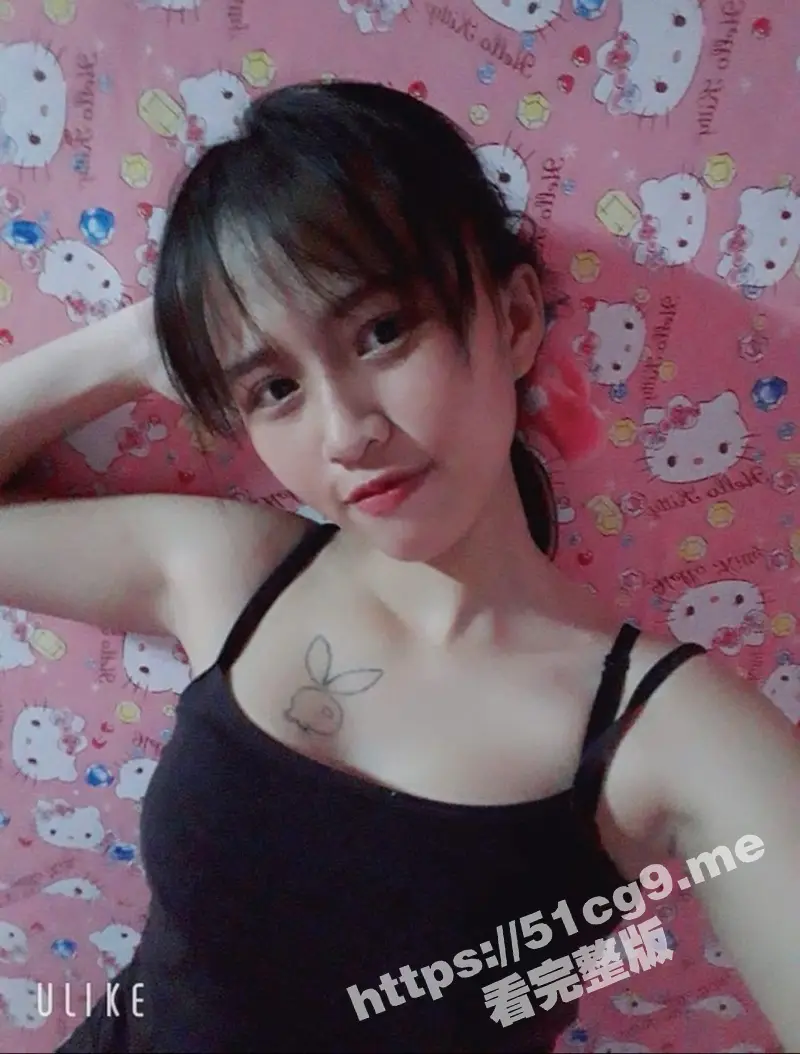 清纯学生妹在浴室发骚 拍摄自己的白虎逼给男友看 分手后视频遭渣男曝光! 图1
