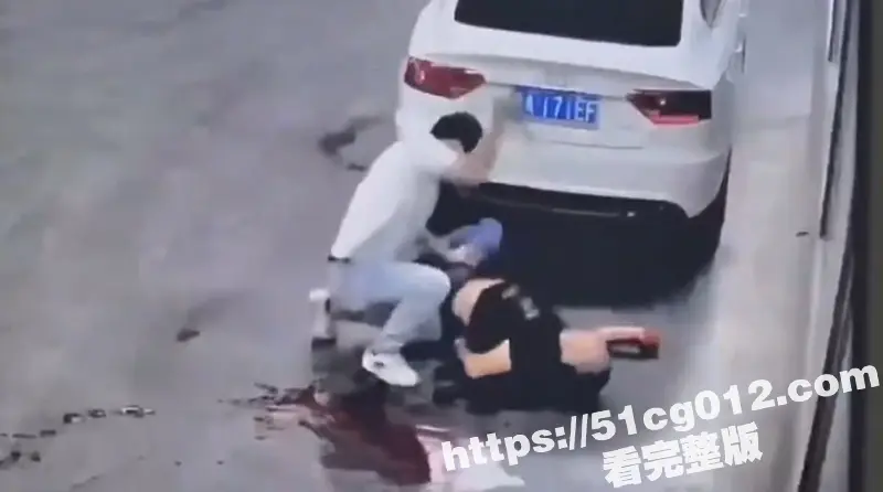 纯爱战神杀人了 广东工厂老板下药迷奸美女职员 男友割喉连捅多刀泄愤 图5