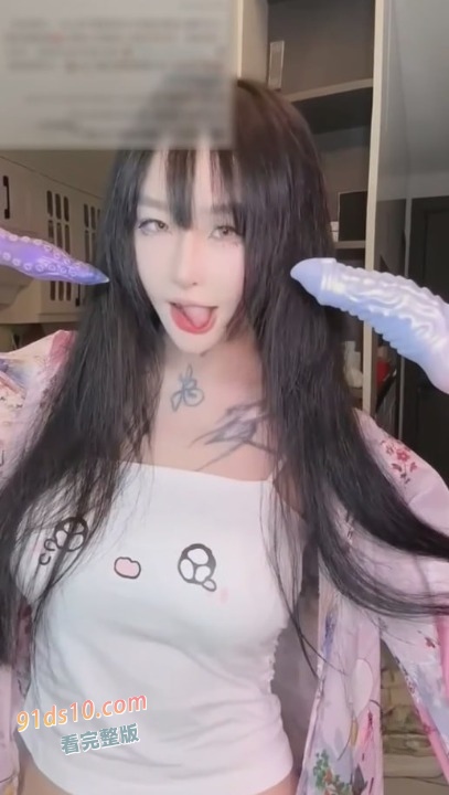 抖音网红 符文女战士 九条南无再出新作 角色扮演自慰淫语调教 ”看看骚儿子能撑几秒？