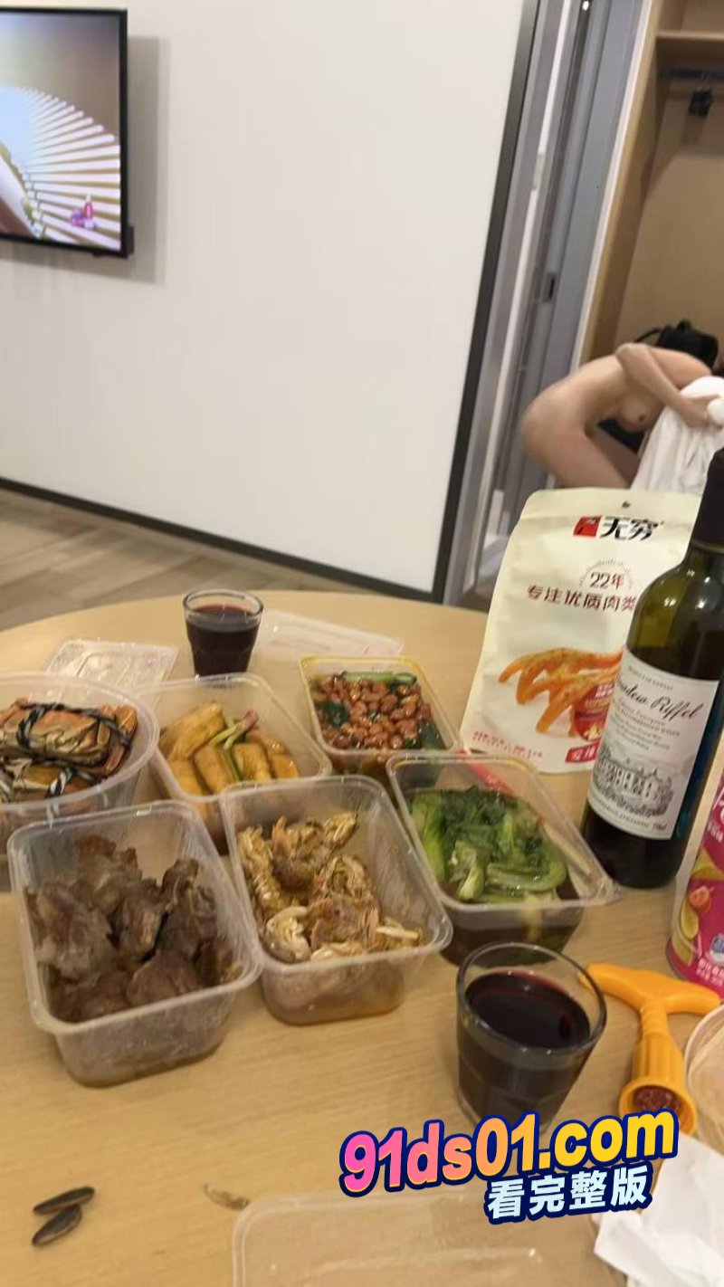 张芝山网红老板娘「夏红」卖逼养全家 被金主曝光 果小姐女装店成打卡地 图3