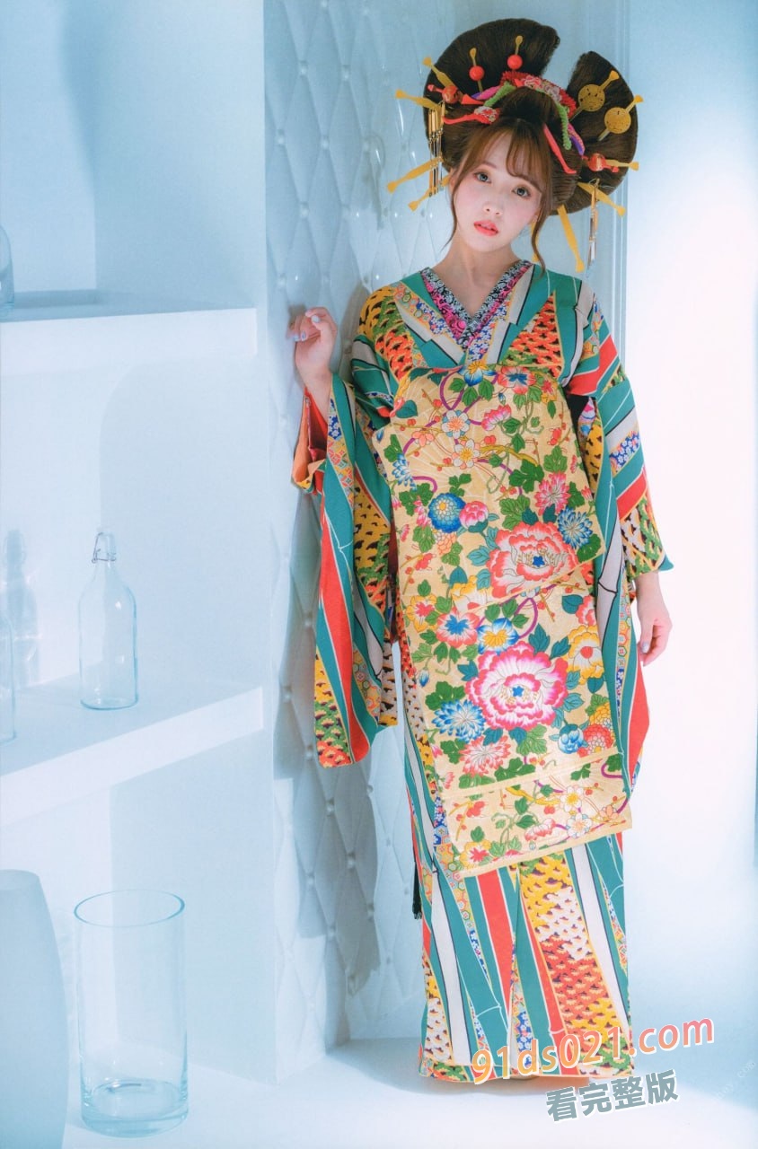 三上悠亜 花魁写真集 和美写美 附带 三上悠亚的开苞同居档案无码破解鉴赏～ 图22