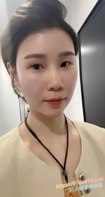 女技师瓷萃诗男士脱毛被曝隐藏手交服务 沉浸式打飞机后被调侃自控力差 图1