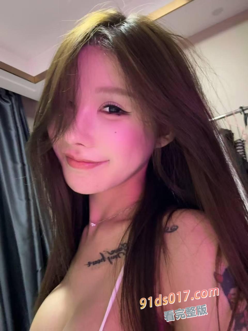 南京大众 变性车模 变性前就喜欢到处约炮，变性后签约大众车模