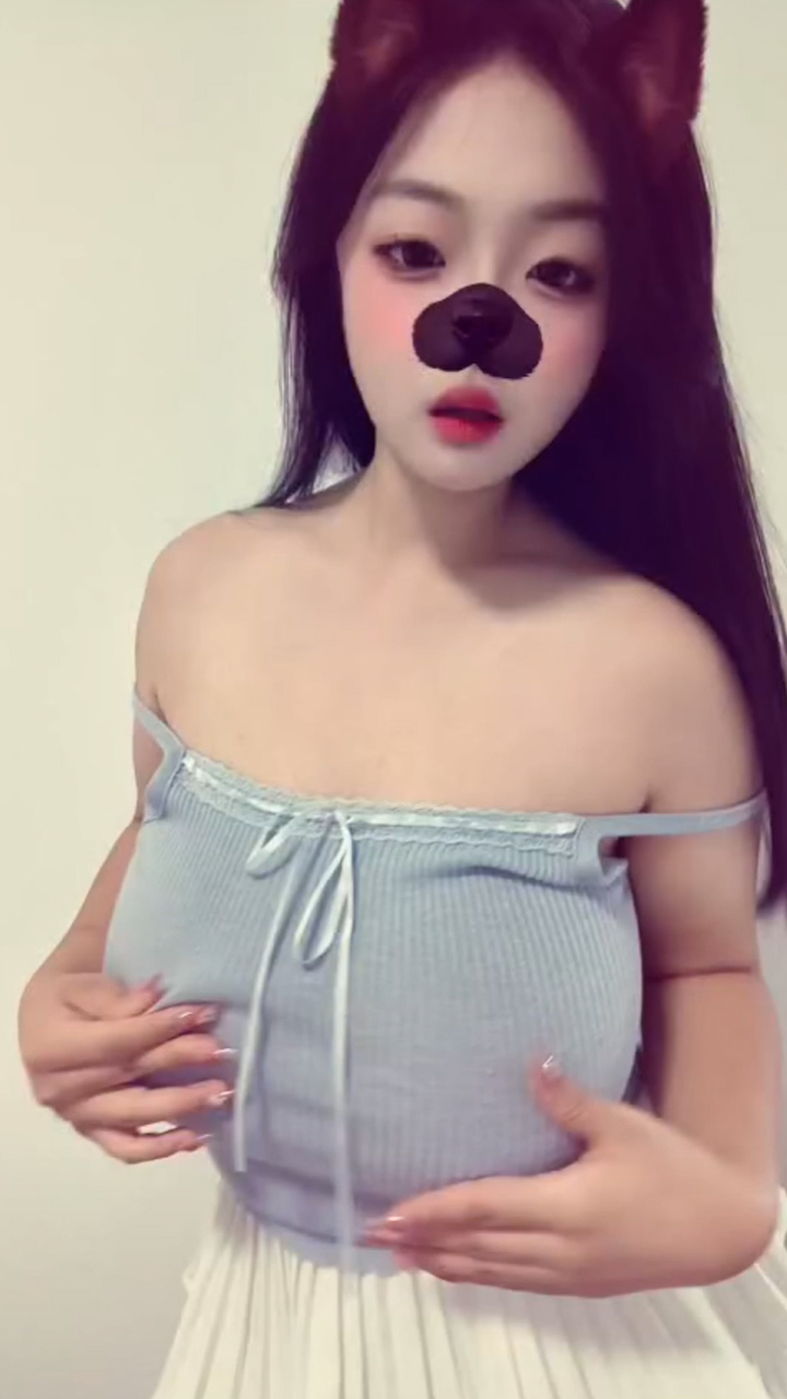 抖音bbw身材网红 hour 梨形身材逆天巨乳 漏巨大乳晕擦边福利 极具视觉冲击力