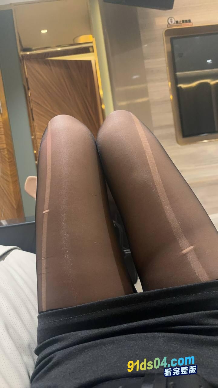 震碎三观！哈尔滨反差母女同时出道 女儿裸聊视频流出 雪白大奶掰逼自慰 小骚货被男友干尿后全身瘫软 图8