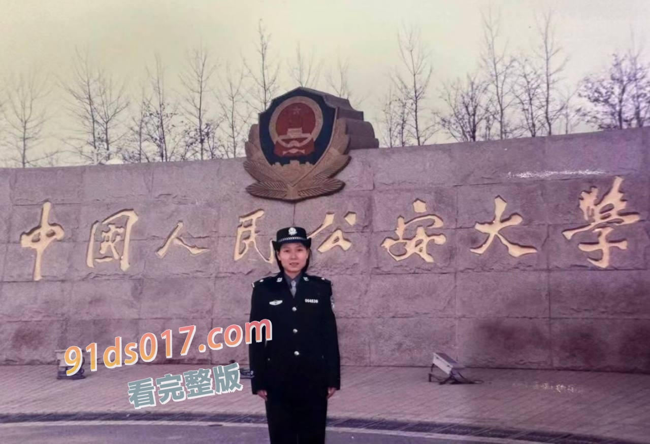 独家资源 换偶女警苏静第一人 曾公开在电视上公开谈换妻 现在在外网当网黄！