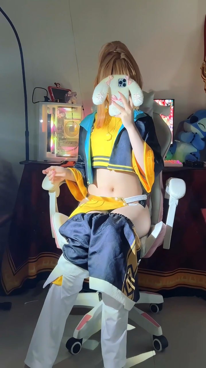 极品福利姬 奈奈 COS姬小满 福利性感白高透丁字裤裸足自拍 极致身材尽显魅惑