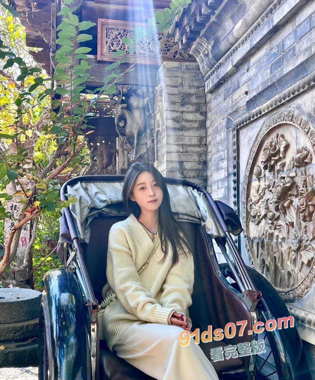 哈尔滨大学反差校花宋婷 被男友调教成泄欲母狗 黑丝美腿跪地后入吞精无所不能 图6