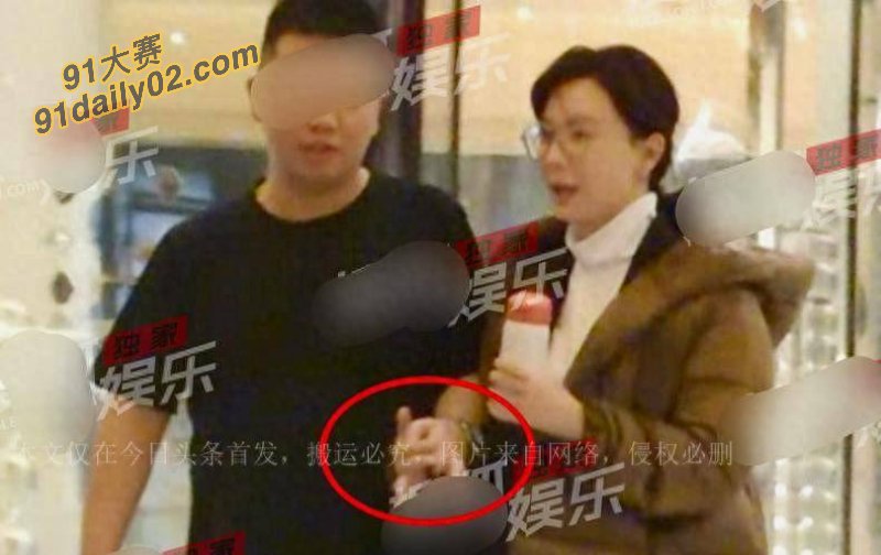 狗仔爆料 旗袍女王陈数与小鲜肉深夜离开酒店 深情相拥送别 酒店偷拍视频曝光 图7