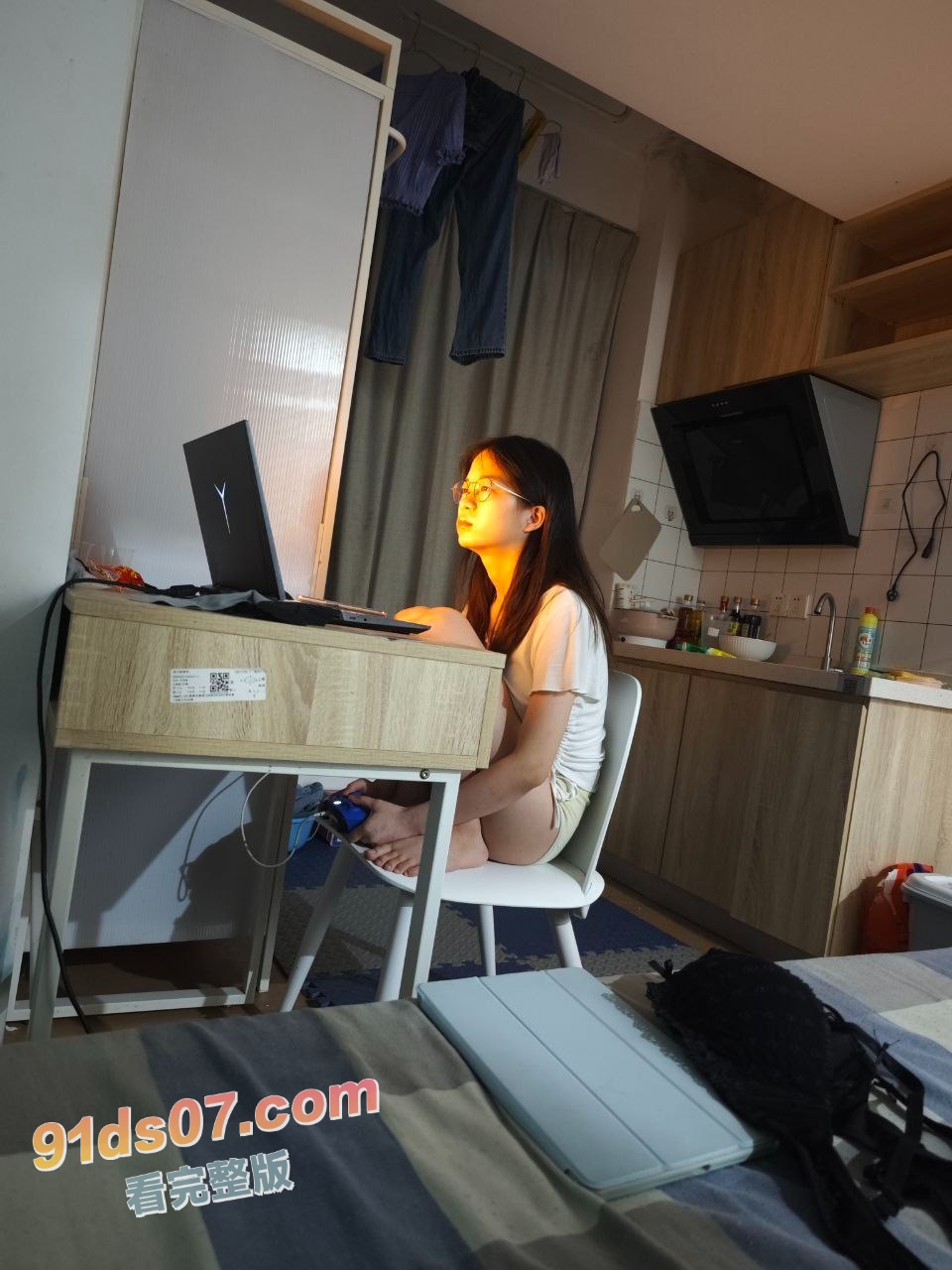 南师范大学音乐系反差学姐 何书琳 被男友调教成淫娃母狗 在出租屋啪啪做爱口球肛塞 性张力拉满